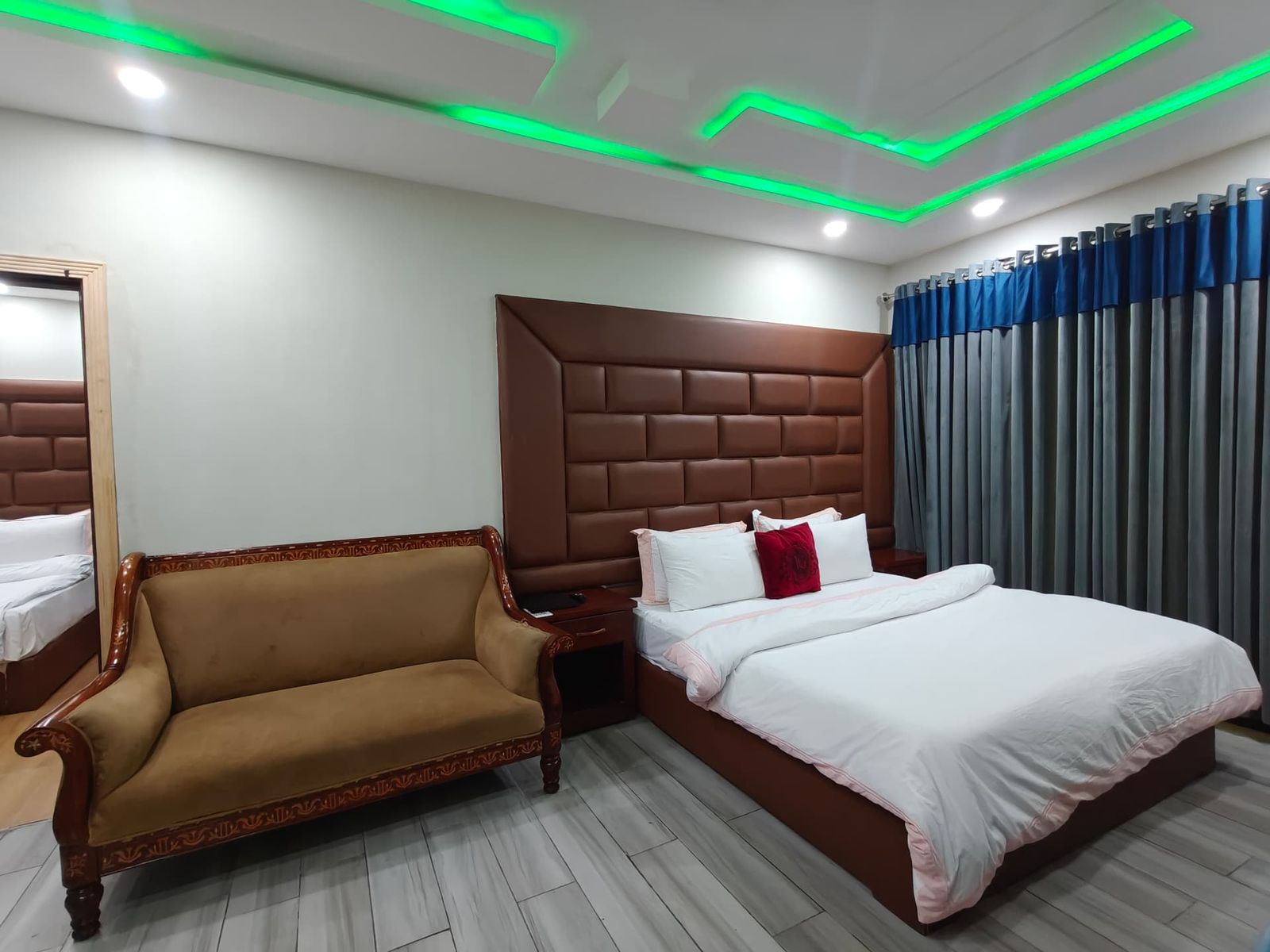 Deluxe Master Bedroom