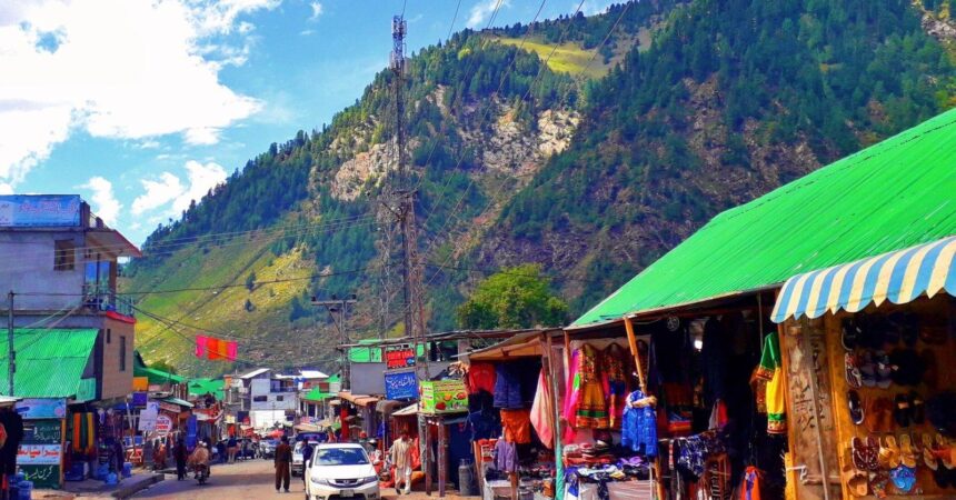 Naran Bazar